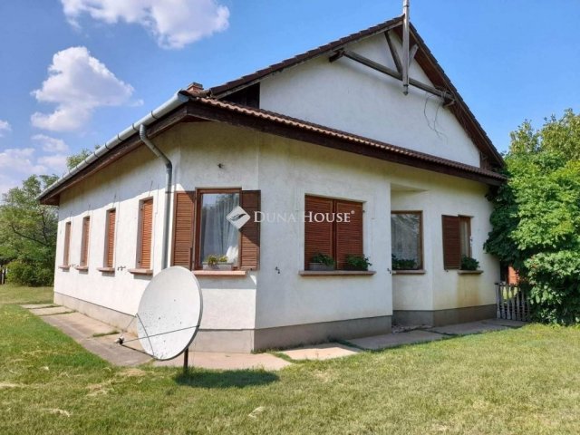 Eladó családi ház, Kisteleken 80 M Ft, 4 szobás