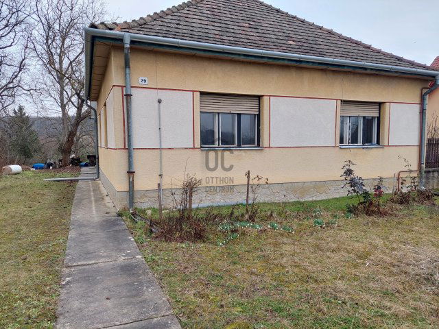 Eladó családi ház, Csőváron 59.9 M Ft, 4 szobás