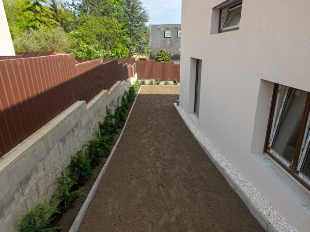 Eladó ikerház, Gödöllőn 144 M Ft, 5 szobás