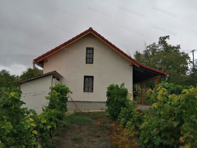 Eladó nyaraló, Balatonszabadiban 19.9 M Ft, 7 szobás