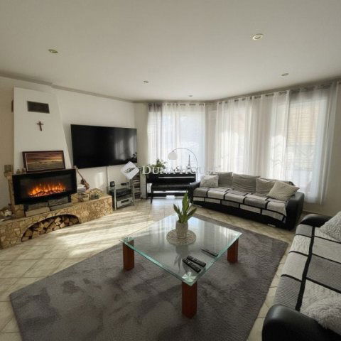 Eladó családi ház, Sárszentmihályon 155 M Ft, 6 szobás