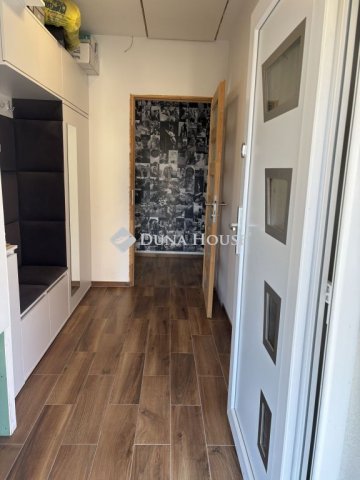 Eladó családi ház, Balatonkenesén 146.5 M Ft, 4 szobás