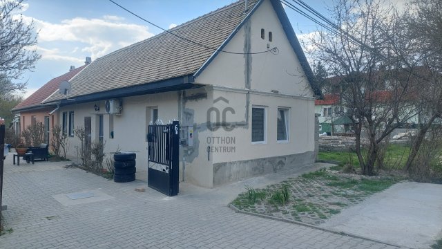 Eladó ikerház, Sóskúton 46.9 M Ft, 3 szobás