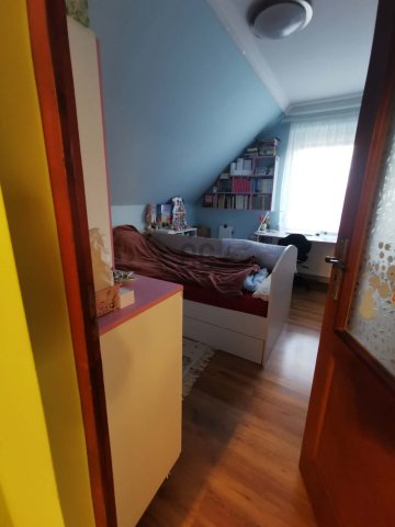 Eladó családi ház, Üllőn 139.5 M Ft, 5 szobás