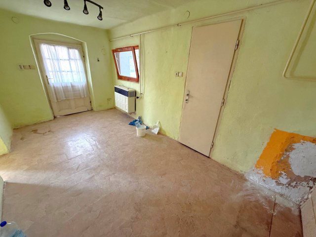 Eladó családi ház, Villányban 31.9 M Ft, 2 szobás