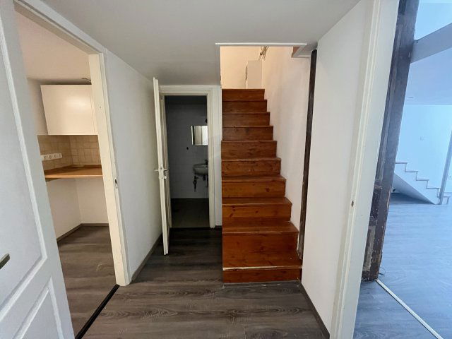 Eladó téglalakás, Budapesten, VI. kerületben 61.99 M Ft
