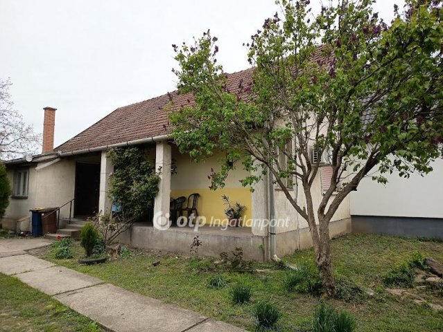 Eladó családi ház, Horton 21.7 M Ft, 2 szobás
