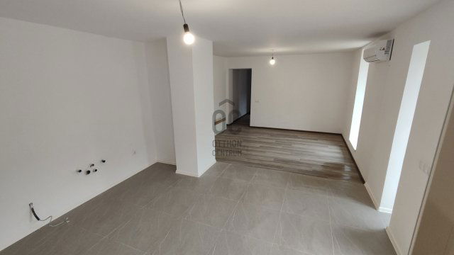 Eladó családi ház, Ősin 55 M Ft, 3 szobás