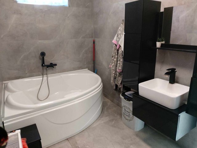 Eladó családi ház, Léhen 23.99 M Ft, 2+1 szobás