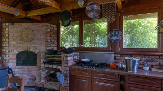 Eladó családi ház, Visegrádon 562.5 M Ft, 4 szobás