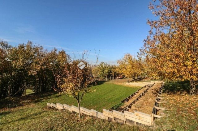 Eladó családi ház, Bogádon 145 M Ft, 4 szobás