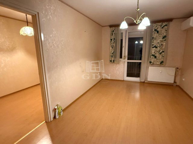 Eladó téglalakás, Kecskeméten 53.5 M Ft, 2 szobás