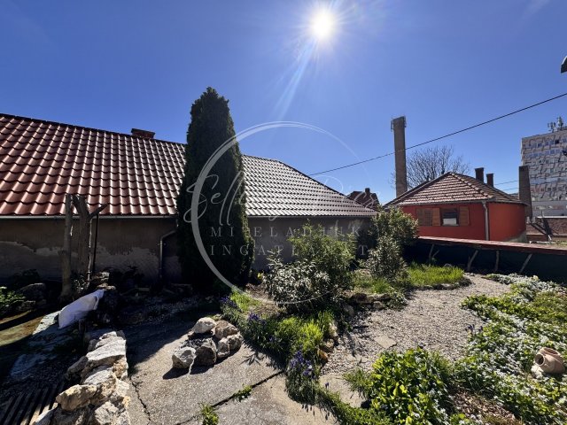 Eladó családi ház, Pécsett, Majtényi Ferenc utcában 47.9 M Ft