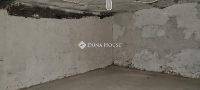 Eladó ipari ingatlan, Budapesten, VI. kerületben 75 M Ft