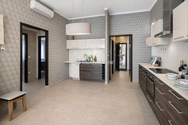 Eladó téglalakás, Veresegyházon 84.9 M Ft, 3 szobás