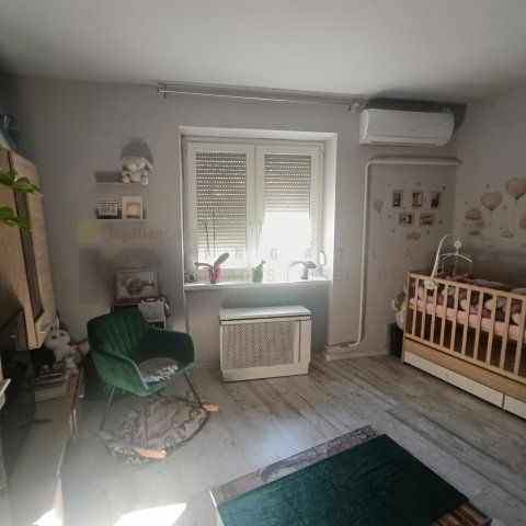 Eladó családi ház, Szentesen 23.5 M Ft, 1 szobás