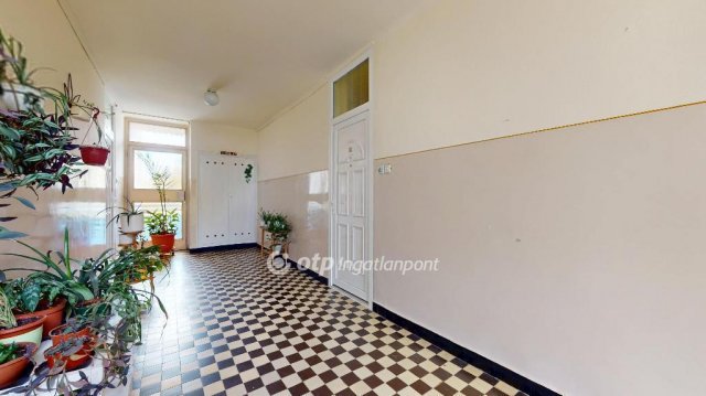 Eladó téglalakás, Tiszavasváriban 18 M Ft, 2+1 szobás