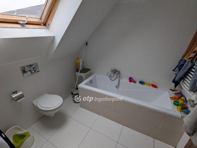 Eladó sorház, Vácon 109 M Ft, 1+3 szobás / költözzbe.hu