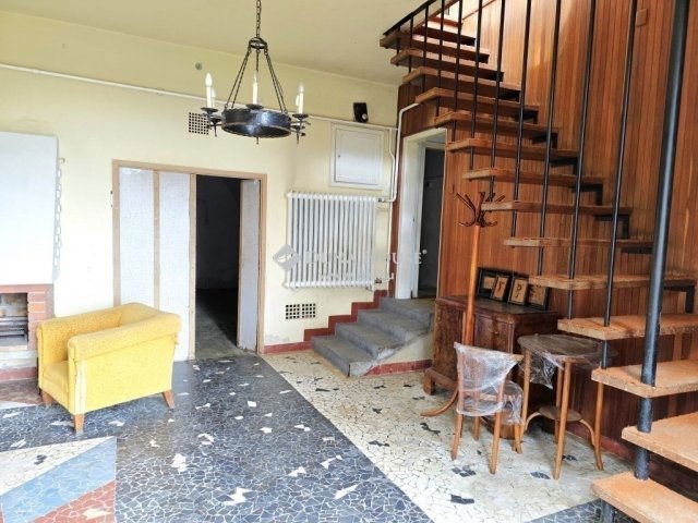Eladó családi ház, Pécsett 145 M Ft, 5 szobás
