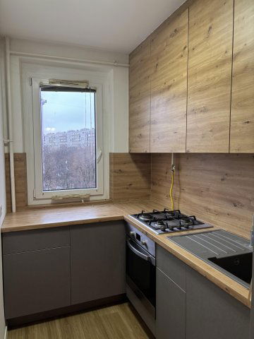 Eladó panellakás, Budapesten, III. kerületben, Gyűrű utcában