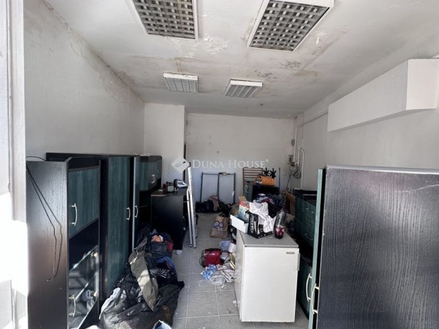 Kiadó üzlethelyiség, Budapesten, XXI. kerületben 200 E Ft / hó