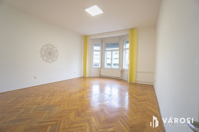 Eladó téglalakás, Győrött 81.99 M Ft, 2+1 szobás