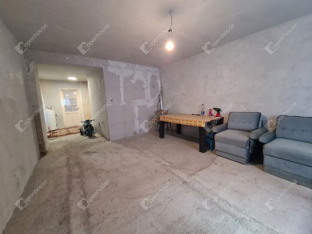 Eladó családi ház, Mosonmagyaróváron 39.9 M Ft, 4 szobás