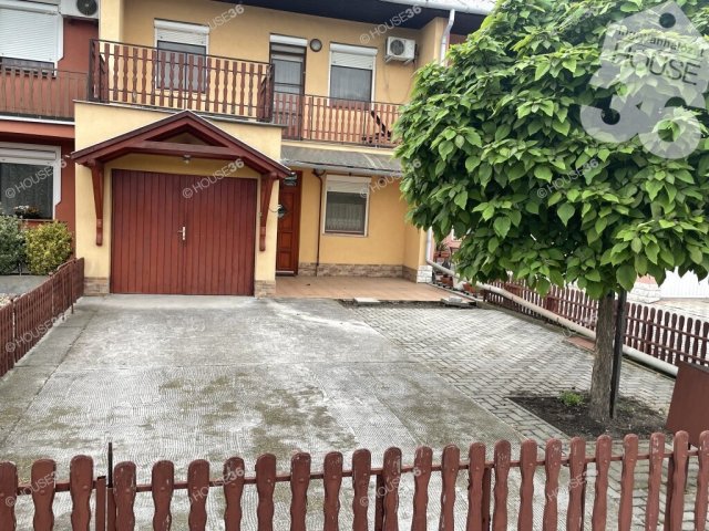 Eladó téglalakás, Solton 45 M Ft, 4 szobás