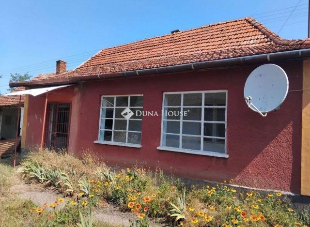 Eladó családi ház, Hosszúpályin 7.99 M Ft, 2 szobás