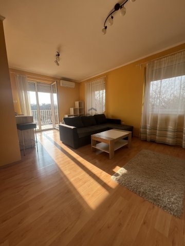 Eladó téglalakás, Budapesten, XIV. kerületben 100 M Ft, 3 szobás