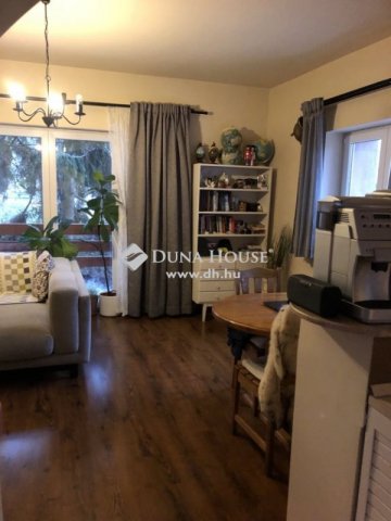 Eladó családi ház, Piliscsabán 280 M Ft, 8 szobás