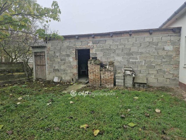 Eladó családi ház, Madocsán 23.9 M Ft, 3 szobás