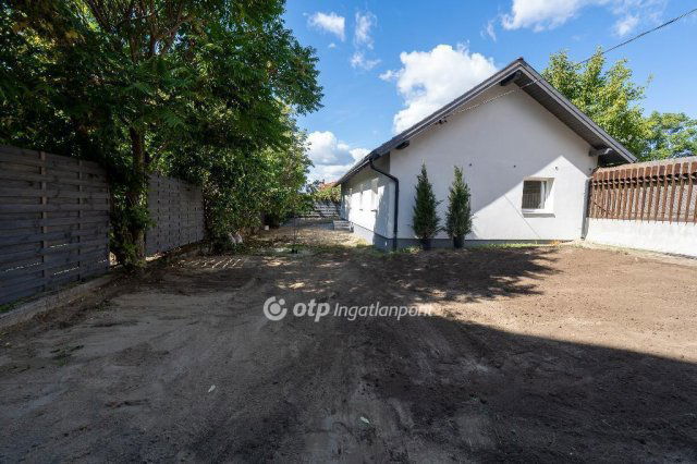 Eladó családi ház, Fóton 99.9 M Ft, 3+2 szobás