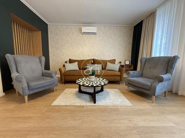 Eladó téglalakás, Szegeden, Dugonics téren 75 M Ft, 2 szobás