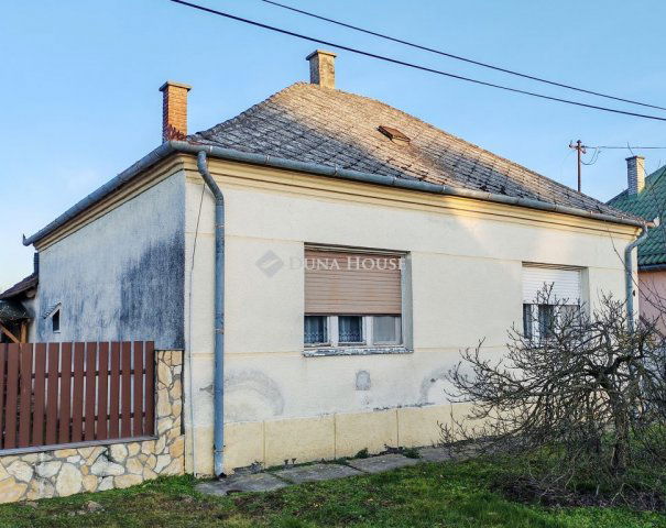 Eladó családi ház, Csurgón 19.9 M Ft, 2 szobás