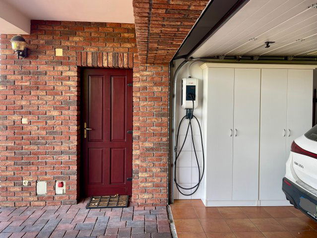 Eladó családi ház, Balatongyörökön 520 M Ft, 8 szobás