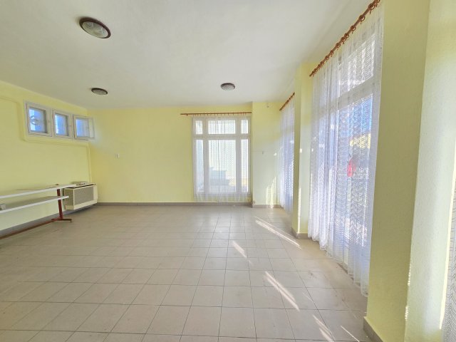 Eladó üzlethelyiség, Zalaegerszegen 48 M Ft