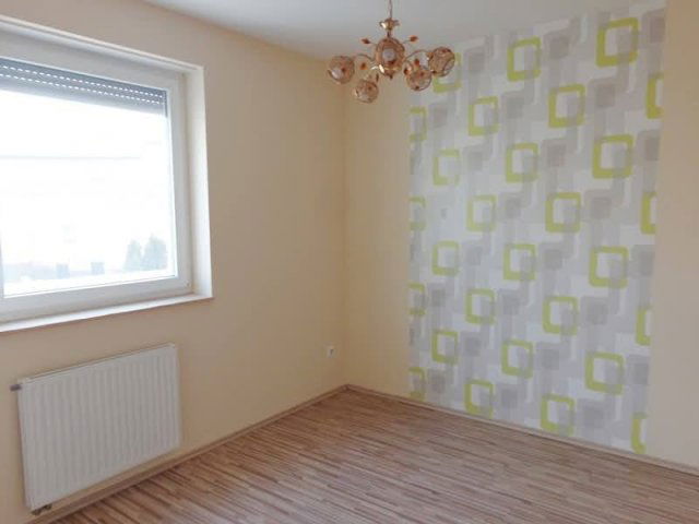 Kiadó téglalakás, albérlet, Csornán, Erzsébet Királyné utcában