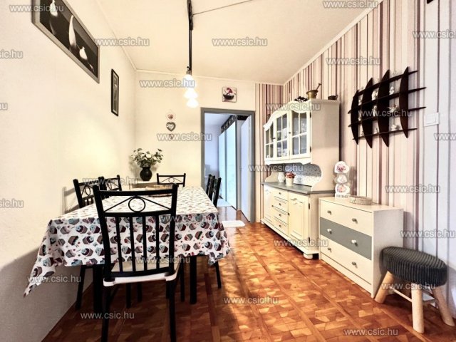 Eladó téglalakás, Dunakeszin 66.9 M Ft, 2+2 szobás