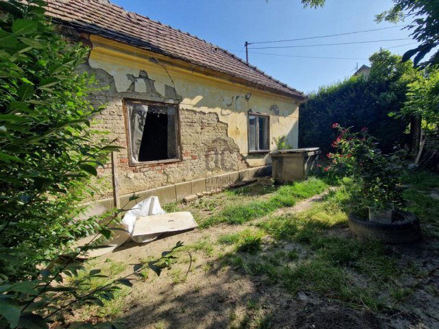 Eladó családi ház, Szepetneken 5.5 M Ft, 3 szobás