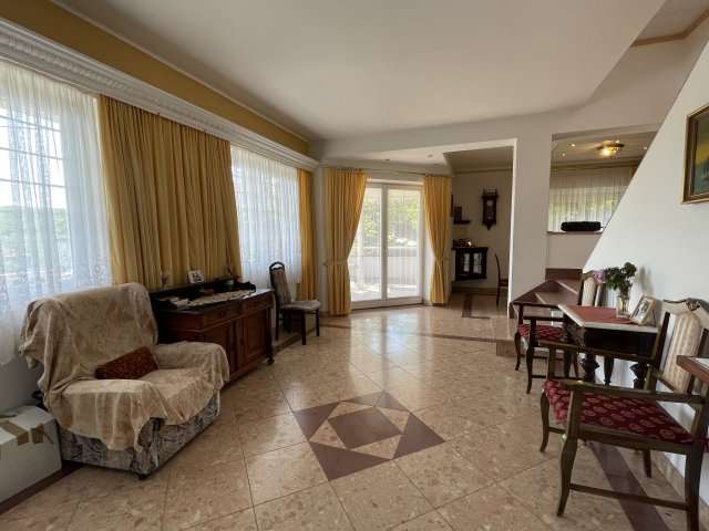 Eladó családi ház, Balatonalmádiban 139.9 M Ft, 4+1 szobás