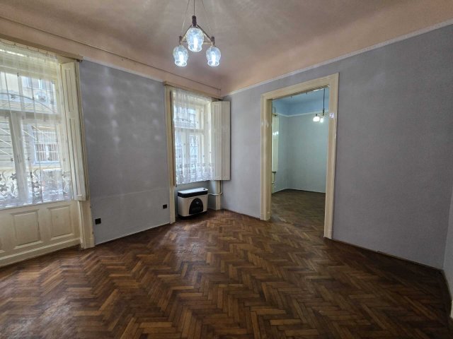Eladó téglalakás, Budapesten, VIII. kerületben, Salétrom utcában