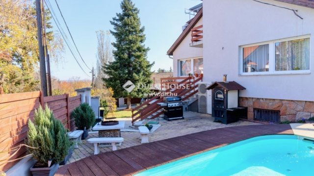 Eladó családi ház, Leányfaluban 179.9 M Ft, 5 szobás