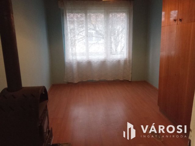 Eladó családi ház, Sárváron 33.9 M Ft, 4 szobás