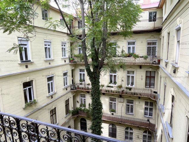Eladó téglalakás, Budapesten, VI. kerületben, Izabella utcában