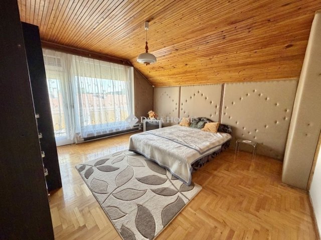 Eladó családi ház, Magyaralmáson 69.99 M Ft, 4 szobás