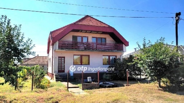 Eladó családi ház, Levelek 73 M Ft, 5 szobás