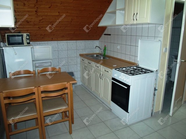 Kiadó téglalakás, albérlet, Pacsán 120 E Ft / hó, 2 szobás