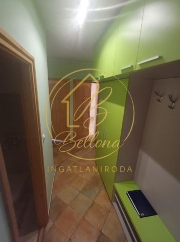 Eladó téglalakás, Pécsett 79 M Ft, 2+1 szobás