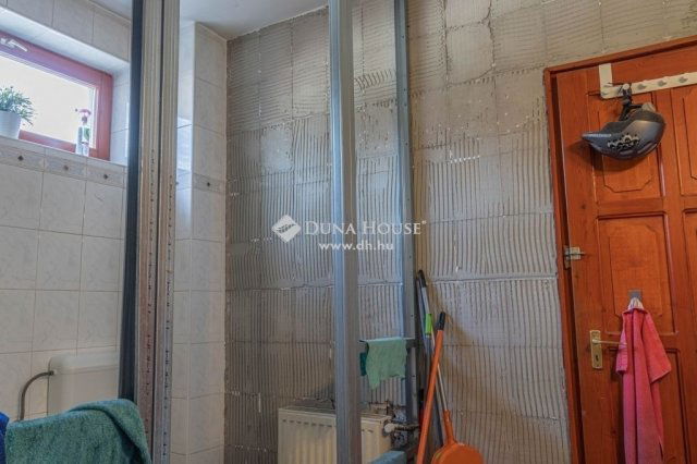 Eladó családi ház, Budapesten, XX. kerületben 120 M Ft, 5 szobás